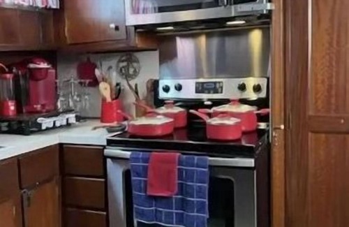 Key West Boat Rental | Charming 3-bedroom boat with WiFi, AC in amazing Key West