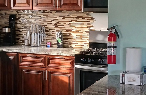 Gregory Town House | Charming 3-bedroom townhome with AC and WiFi in enchanting Eleuthera
