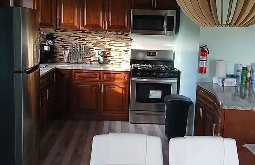 Gregory Town House | Charming 3-bedroom townhome with AC and WiFi in enchanting Eleuthera