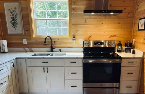 Morganton Cabin | Charming 3-Bedroom Cabin With View!