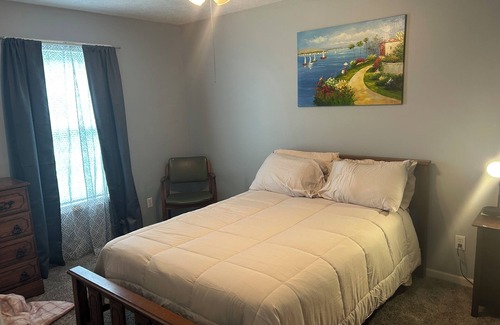 Counce House | Charming 3-bedroom cabin with AC, WiFi near Savannah river. Picwick campground