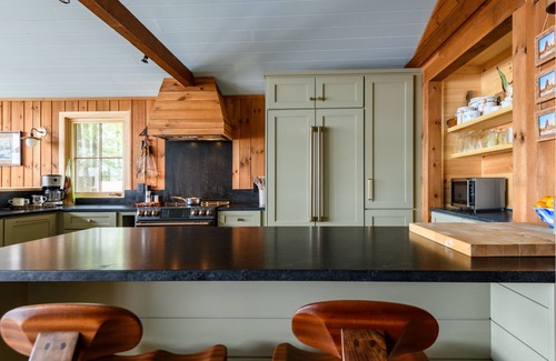 Naples Cabin | Charming 3-bedroom cabin with private sandy beach and dock