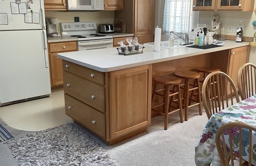 Douglas Cottage | Charming 3-bedroom cottage in enjoyable Douglas with WiFi, AC