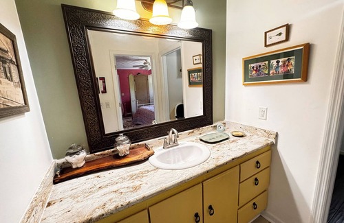 Metter House | Charming 3-bedroom country home in lovely Metter GA, near GSU and Savannah