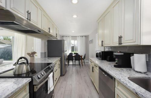 Sacramento House | Charming 3-bedroom Entire House