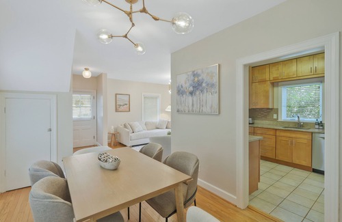 Potomac West House | Charming 3 bedroom home in up-beat Del Ray!