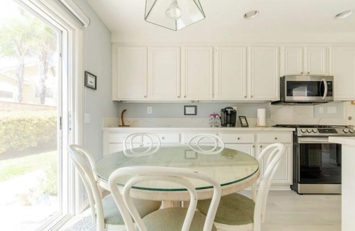 La Mirada House | Charming 3-bedroom home-The perfect home away from home & those relocating to CA