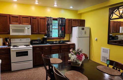 Fishs Eddy House | Charming 3-bedroom house with AC and WiFi in serene Fishs Eddy