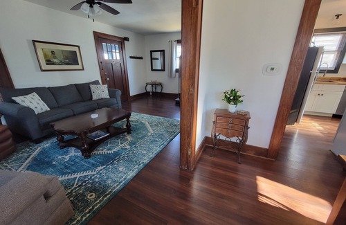 Fort Wayne House | Charming 3-bedroom house in delightful Fort Wayne with WiFi, AC
