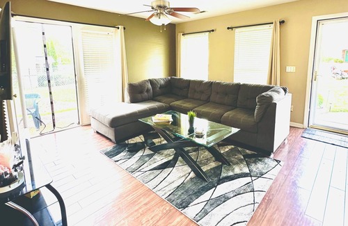 Greensboro House | Charming 3-bedroom house with Smart TVs and WiFi in serene Greensboro