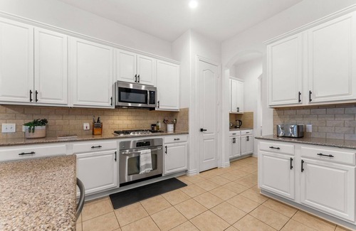 Lewisville House | Charming 3-bedroom house in delightful Lewisville with WiFi, AC