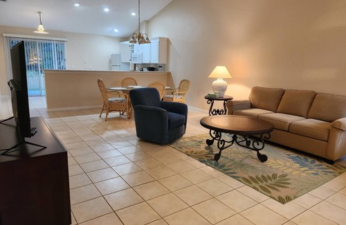 Indian Trails House | Charming 3-bedroom house in lovely Palm Coast with WiFi, AC
