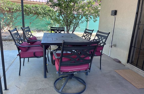 Rio Rancho House | Charming 3-bedroom house with WiFi, AC ,washer/dryer in Rio Rancho
