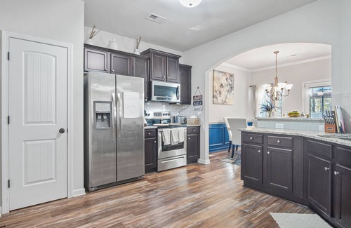 Lithonia House | Charming 3-bedroom house in fabulous Stonecrest with AC, WiFi
