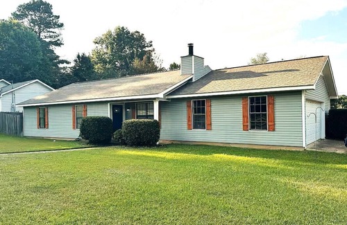 Woodland Hills House | Charming 3-bedroom house in Tuscaloosa with WiFi, AC