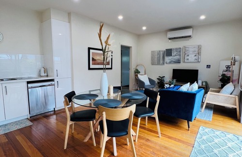 Footscray House | Charming 3-bedroom house in Footscray with WiFi and AC