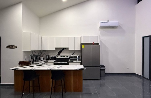 Villarreal House | Charming 3-bedroom house with AC, WiFi in fabulous Tamarindo
