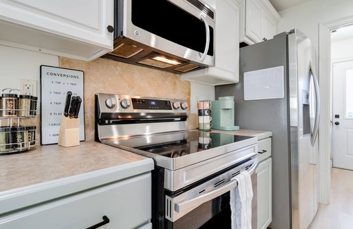 Abbeville House | Charming 3-bedroom house in serene Abbeville with AC, WiFi