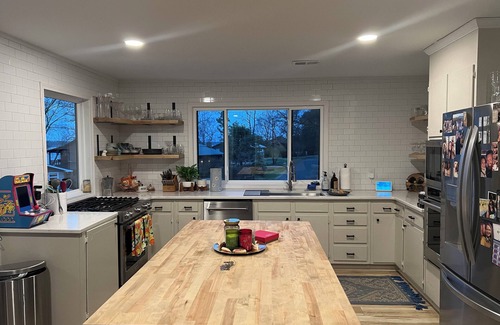Cornelius House | Charming 3-bedroom house with lake views and great outdoor deck