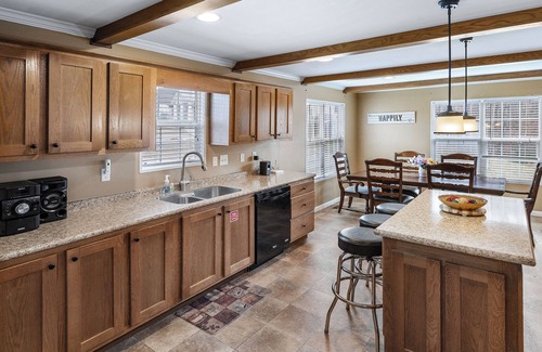 Dandridge House | Charming 3-bedroom house with WiFi, AC in enchanting hold up to 10 guest
