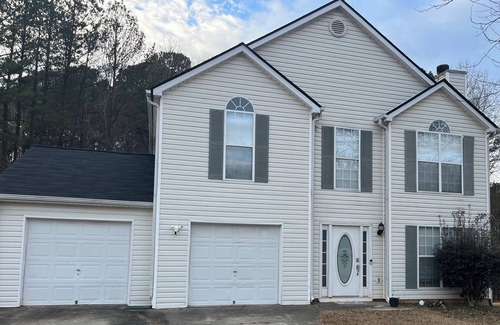 Jonesboro House | Charming 3-bedroom house in Metro Atlanta