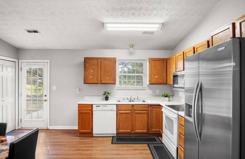 Knoxville House | Charming 3-bedroom house with AC and WiFi in lovely Knoxville