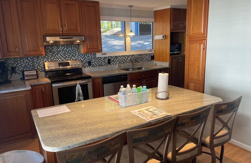 Southmont House | Charming 3-bedroom home on beautiful High Rock Lake with Private Boat Dock