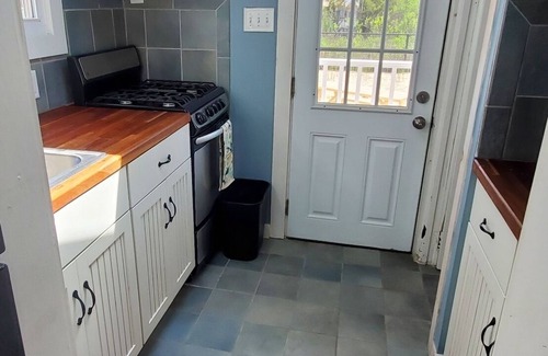 Manasquan House | Charming 3 bedroom house 2 blocks from Manasquan Beach. 5 BEACH BADGES INCLUDED
