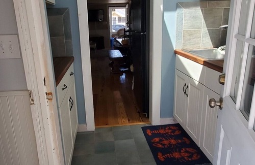 Manasquan House | Charming 3 bedroom house 2 blocks from Manasquan Beach. 5 BEACH BADGES INCLUDED