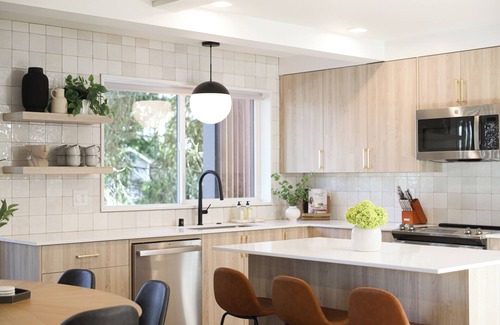 Lincoln House | Charming 3-bedroom home close to Vancouver Downtown