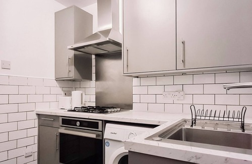 Seisdon House | ✪Charming 3-Bedroom Home✪ Near NEC, Birmingham Airport & Bullring