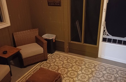 Colquitt House | Charming 3-bedroom house in delightful Colquitt with AC, WiFi