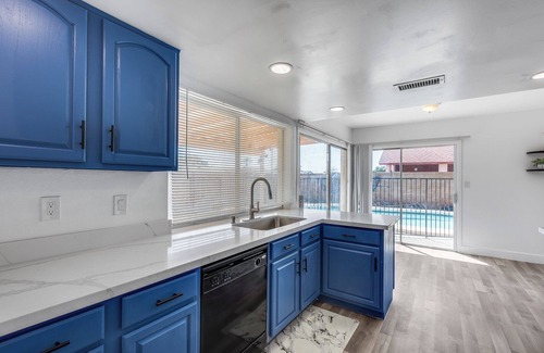 Glendale House | Charming 3-bedroom house with AC, WiFi in fabulous Glendale