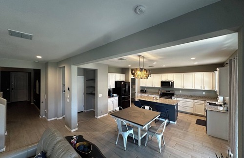 Canyon Trails House | Charming 3-bedroom house in peaceful Goodyear