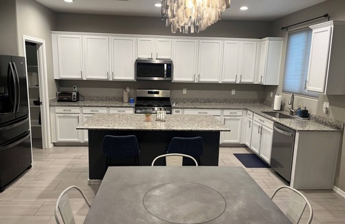 Canyon Trails House | Charming 3-bedroom house in peaceful Goodyear