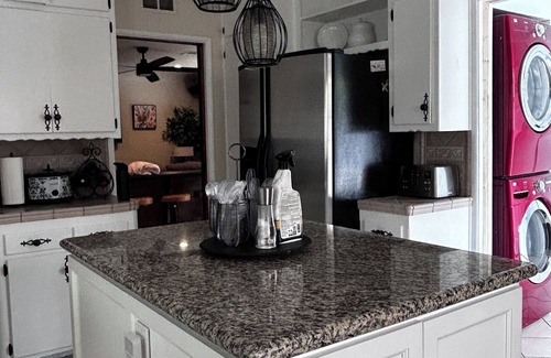La Habra House | Charming 3-bedroom house with amazing pool & large backyard