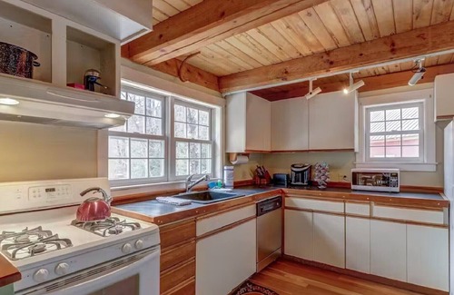 Waterbury House | Charming 3-bedroom house in marvelous Moretown