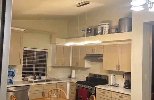 Palmdale House | Charming 3-bedroom house with WiFi, AC in superb Palmdale