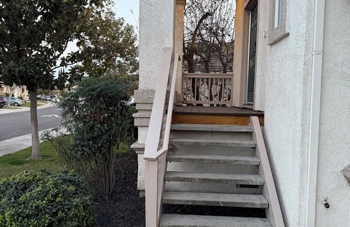 Spanos Park House | Charming 3-bedroom house with WiFi and AC in lovely Stockton