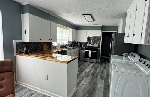 Jackson House | Charming 3-bedroom house in Jackson's Lana district.