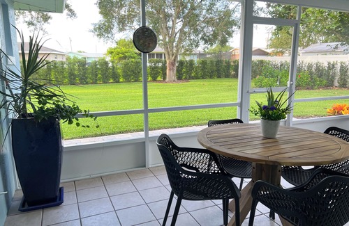 Sebring House | Charming 3-bedroom house in fabulous Sebring with WiFi, AC
