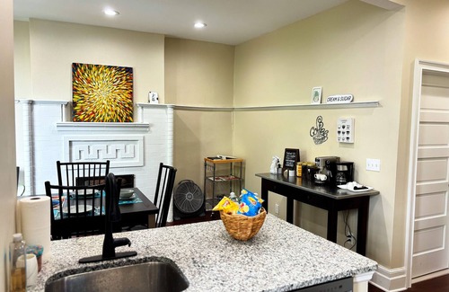 Troy House | Charming 3-bedroom house in Troy, near RPI, Albany, & Saratoga
