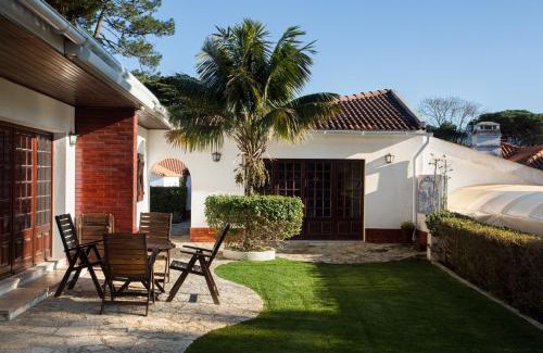 Banzao Villa | Charming 3 Bedroom House with BBQ and Terrace