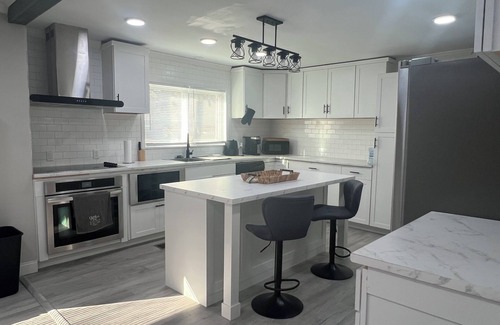 Bruce House | Charming 3-bedroom house with WiFi in cool Bruce