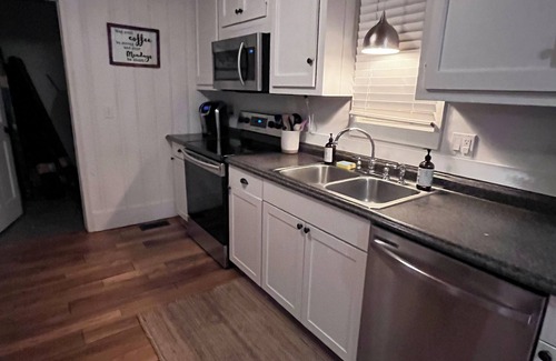 Elkton House | Charming 3-bedroom house with WiFi, AC in peaceful Elk Neck
