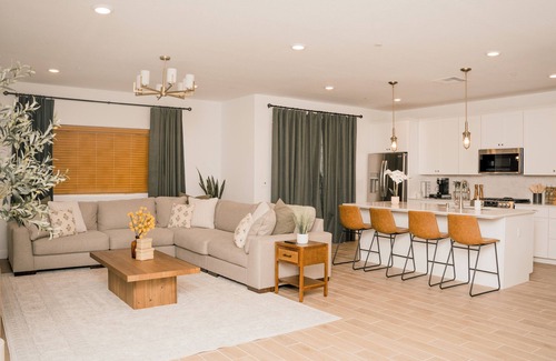 Fresno House | Charming 3-bedroom house with countryside aesthetics in fabulous Fresno.