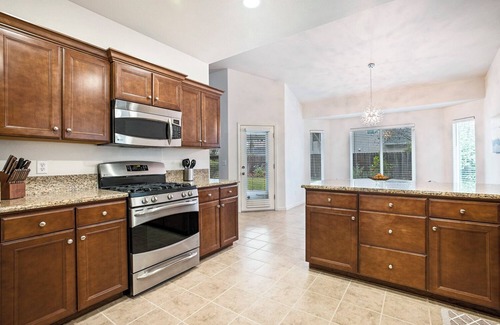 Fresno House | Charming 3-bedroom house in lovely Fresno with WiFi, AC
