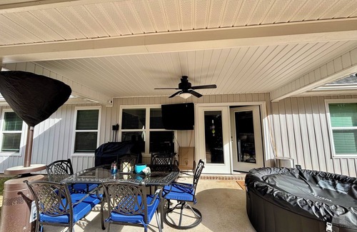 Milton House | Charming 3-bedroom house with AC, WiFi in pleasant Milton
