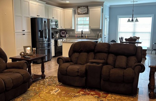 Oxford House | Charming 3-bedroom house in marvelous Oxford with AC, WiFi