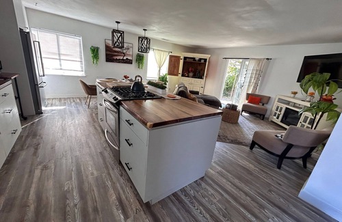 Oxnard House | Charming 3-bedroom house in fabulous Oxnard with WiFi